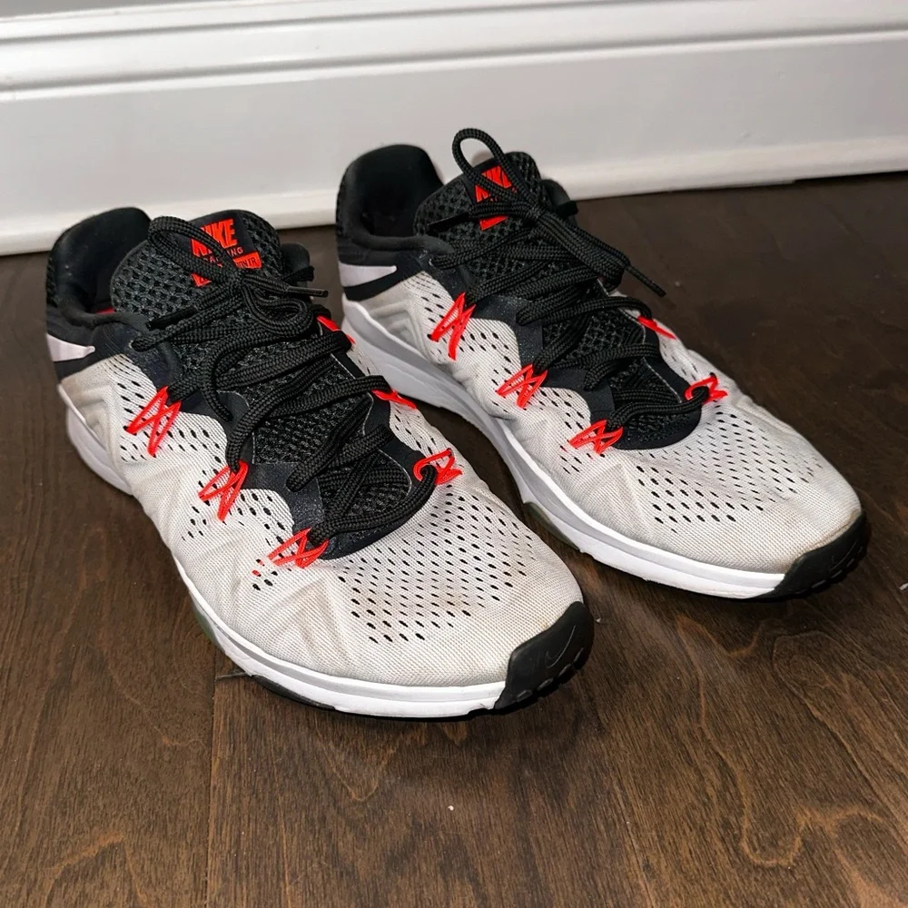 Nike Zoom Condition TR Cross Training Sneaker White Black Gym Shoe Size 11